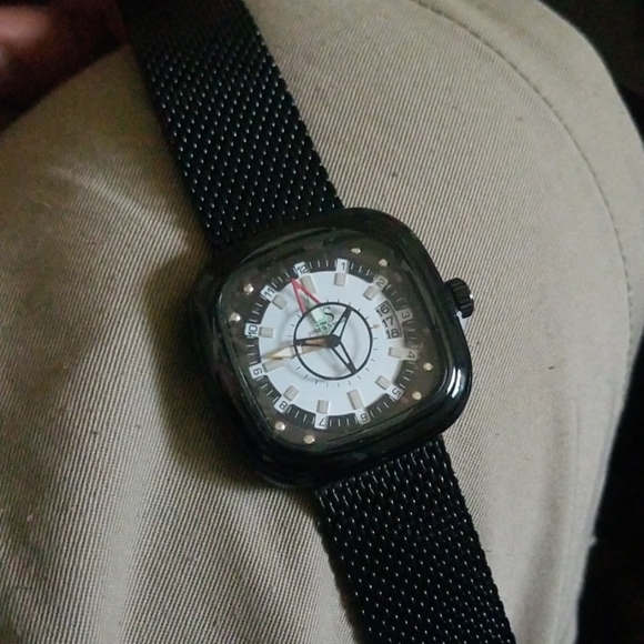 J&S mens watch - Picture 3 of 4